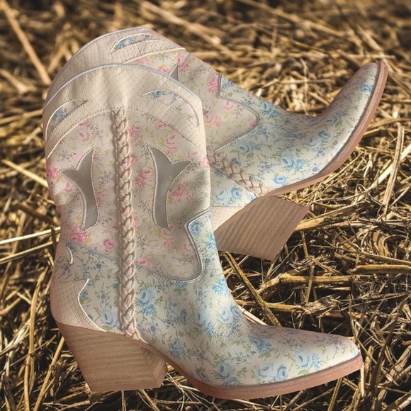 Western Boots ‘ NEW DOLCE VITA NEW Loral Womens Short - Picture 8 of 10